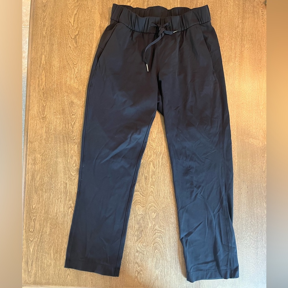 Womens Lululemon On The Fly Pant Black Sz 2 23” inseam Like New Condition